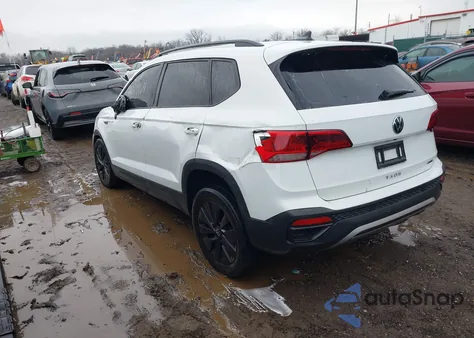 2022 Volkswagen Taos 1.5T S z USA, uszkodzony, nr VIN 3VVAX7B28NM079088